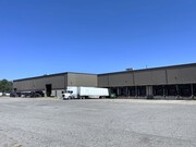 7763 N Haggerty Rd, Canton MI - Entrepôt