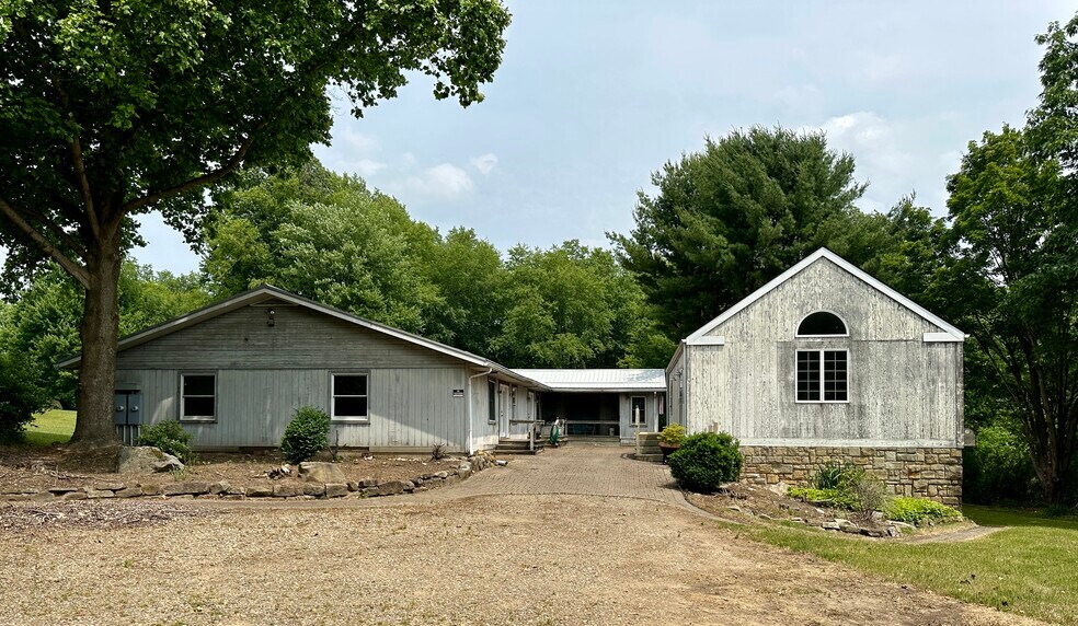 1007 Leesburg Station Rd, Mercer, PA à louer - Photo du bâtiment - Image 1 de 12
