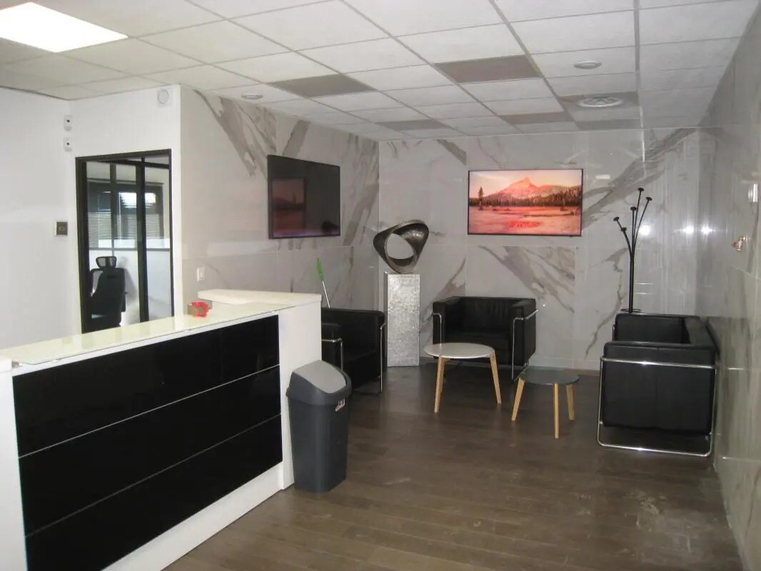 Bureau dans La Ciotat à louer Photo du bâtiment- Image 1 de 8