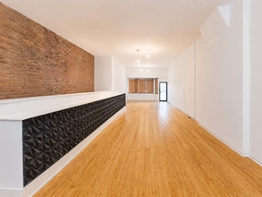 8714 S Commercial Ave, Chicago, IL à louer Photo intérieure- Image 1 de 9