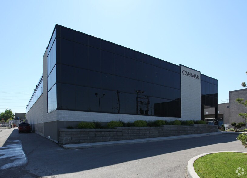 169 City View Dr, Toronto, ON à vendre - Photo principale - Image 1 de 1