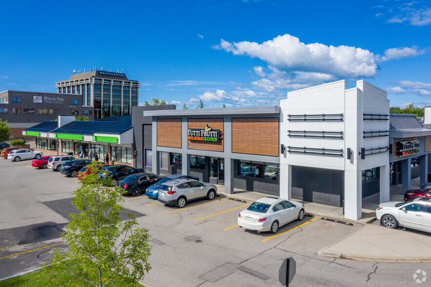 10816 Macleod Trl SE, Calgary, AB à louer - Photo principale - Image 1 de 4