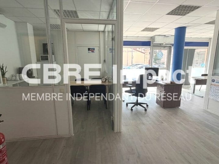 7 Rue De Gray, Dijon for lease - Interior Photo - Image 3 of 5