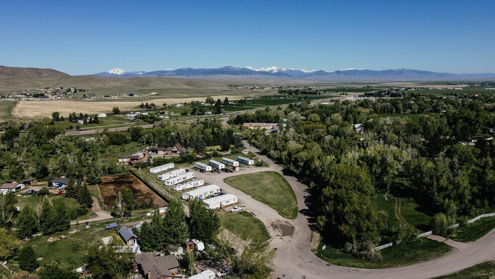 250 Pioneer Dr, Dillon, MT à vendre - Photo du bâtiment - Image 2 de 5