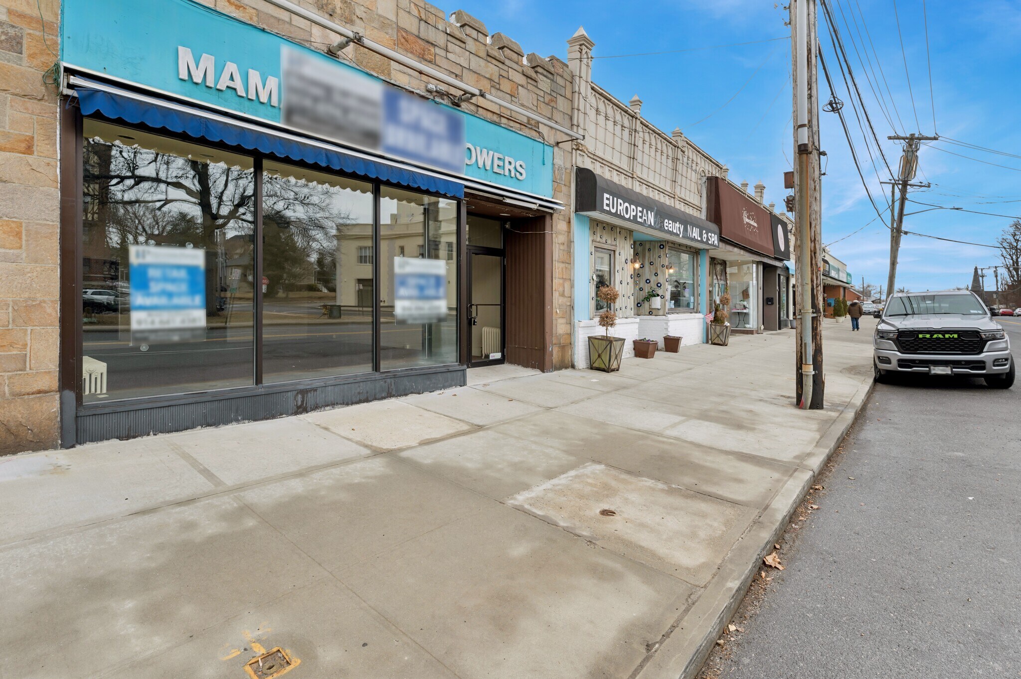 587-621 E Boston Post Rd, Mamaroneck, NY à louer Photo du bâtiment- Image 1 de 10