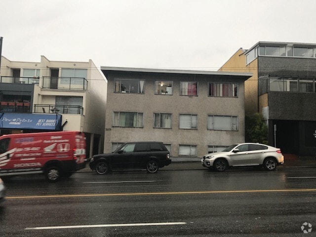 2629 W 4th Ave, Vancouver, BC à vendre - Photo principale - Image 1 de 1