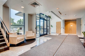 371 Centennial Pky, Louisville, CO à louer Hall d’entrée- Image 2 de 5