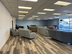 1430 W Kearney St, Springfield, MO for lease Interior Photo- Image 1 of 10