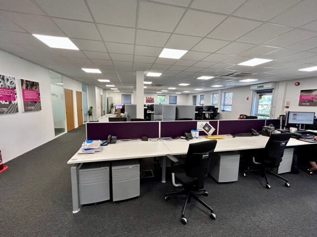 2A Herongate, Hungerford à louer Photo intérieure- Image 1 de 6