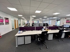 2A Herongate, Hungerford à louer Photo intérieure- Image 1 de 6