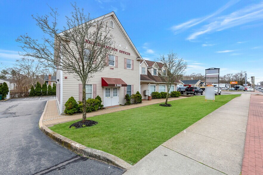 1360 Montauk Hwy, Mastic, NY à vendre - Photo du bâtiment - Image 3 de 52