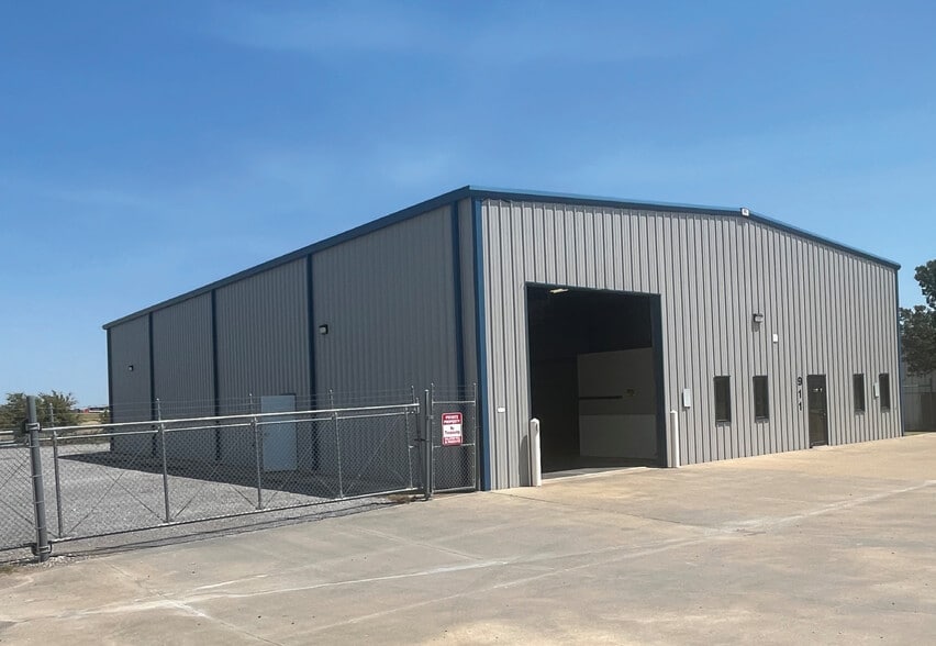 911 SE 35th St, El Reno, OK for sale - Building Photo - Image 1 of 6