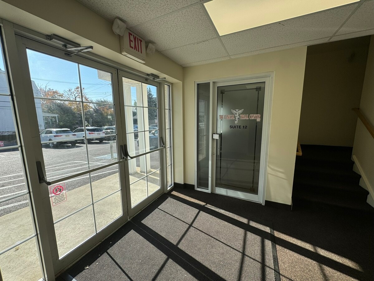 815 Greenwood Ave, Jenkintown, PA 19046 - Unité A3 & A4 - - Photo intérieure - Image 2 of 13