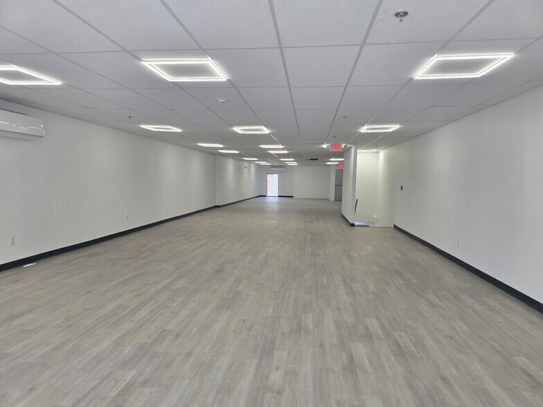 863-865 Elizabeth Ave, Elizabeth, NJ à louer - Photo du bâtiment - Image 2 de 4