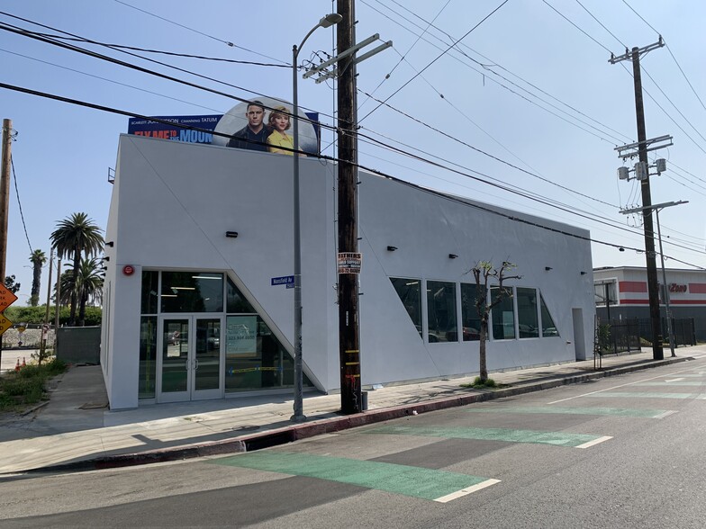 5075 W Adams Blvd, Los Angeles, CA for lease - Building Photo - Image 2 of 6