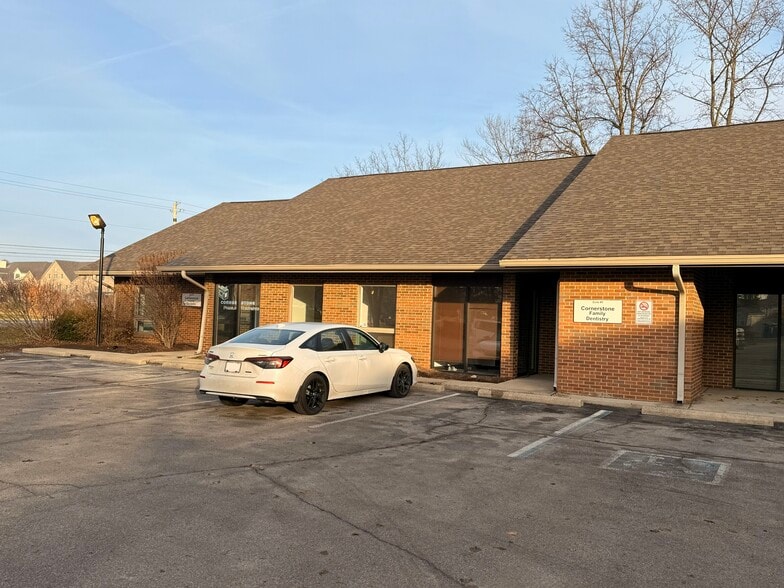 1201 N Post Rd, Indianapolis, IN for lease - Building Photo - Image 2 of 4