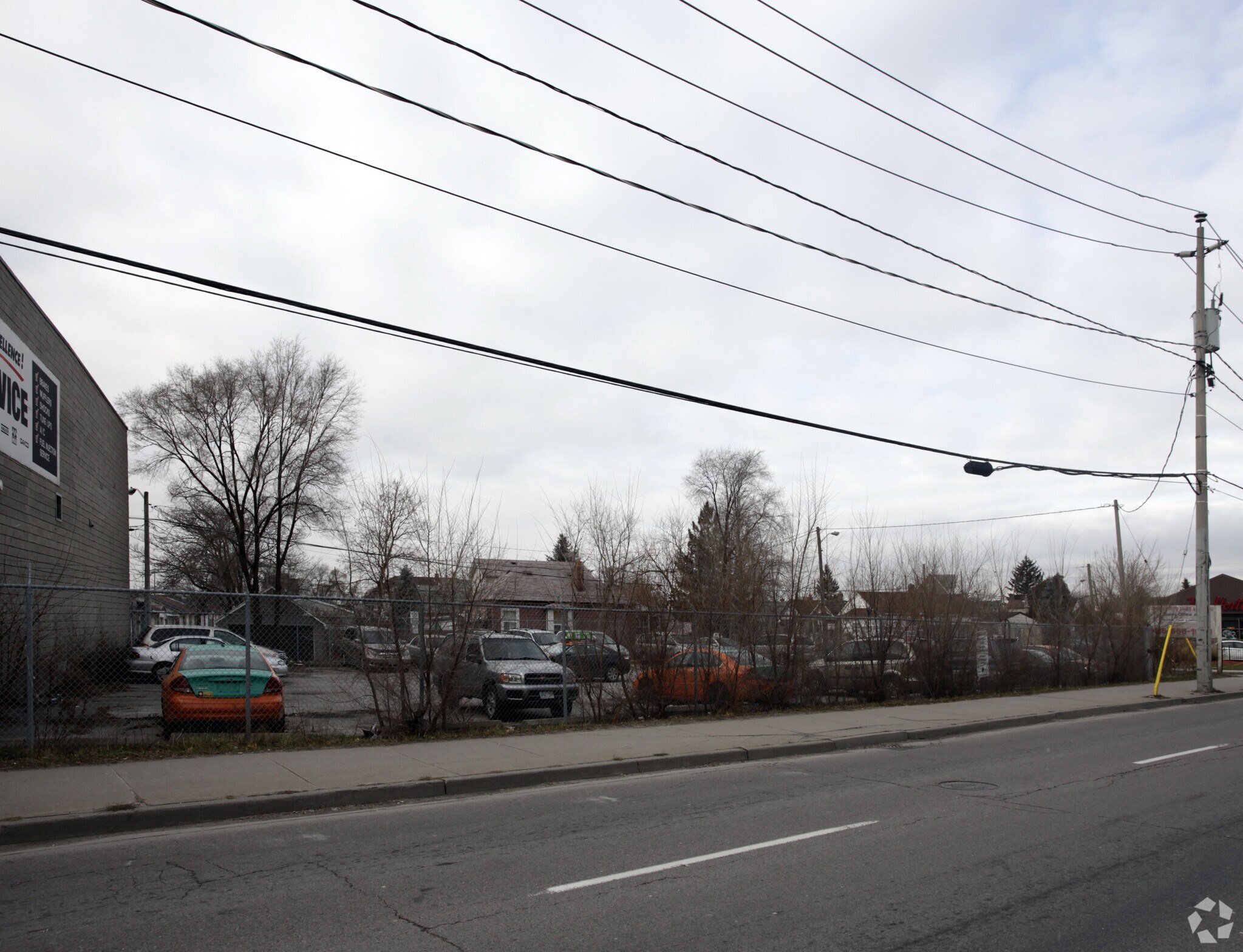 370 Weston Rd, Toronto, ON à vendre Photo principale- Image 1 de 1