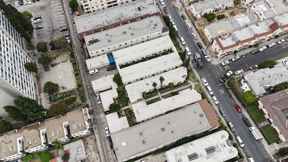 434-434 S Burlington Ave, Los Angeles, CA à vendre - Photo du bâtiment - Image 3 de 13