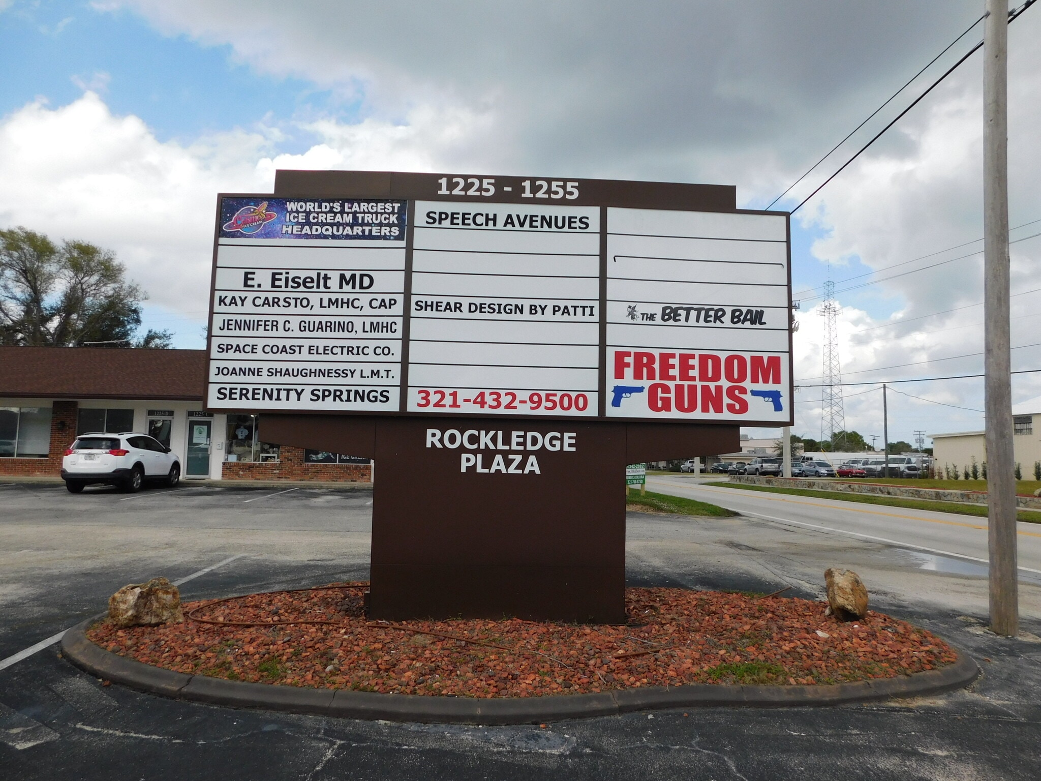 1225 Florida Ave S, Rockledge, FL à vendre Photo du bâtiment- Image 1 de 64