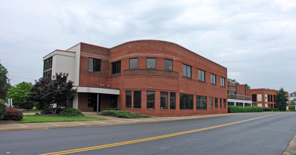 500 Lafayette Blvd, Fredericksburg, VA à louer - Photo du bâtiment - Image 3 de 7