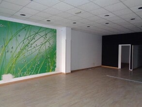 Retail in Terrassa, Barcelona for lease Interior Photo- Image 2 of 9