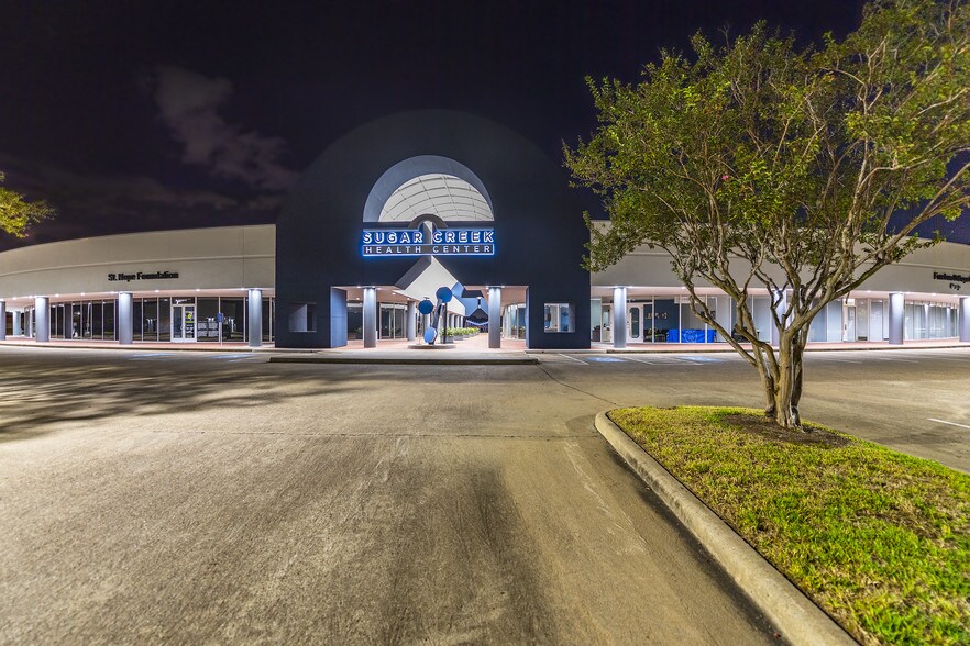 14815-14863 Southwest Fwy, Sugar Land, TX à louer - Photo du bâtiment - Image 3 de 15