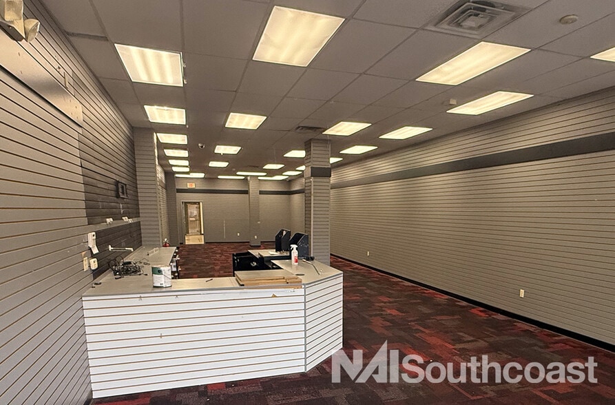 5200-5216 Okeechobee Rd, Fort Pierce, FL à louer - Photo du bâtiment - Image 3 de 8