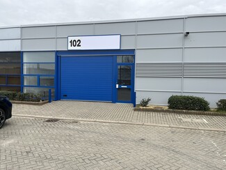 Plus de détails pour 100-116 Tanners Dr, Milton Keynes - Industriel à louer