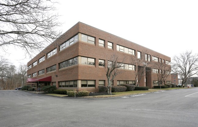 Plus de détails pour 2 Main St, Stoneham, MA - Bureau à louer