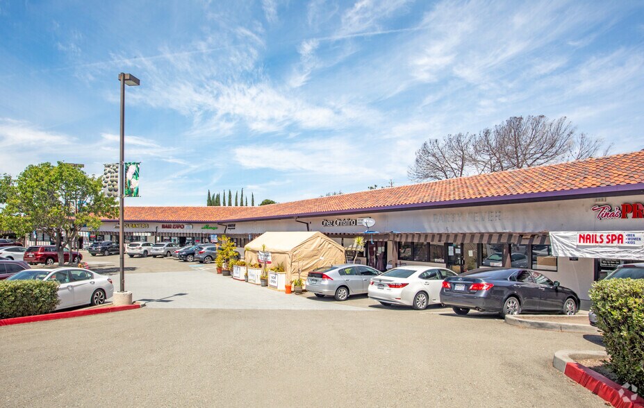 1303-1369 Jacklin Rd, Milpitas, CA à louer - Photo du bâtiment - Image 1 de 6
