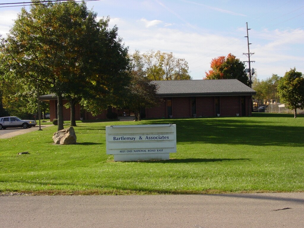 4821 E National Rd, Richmond, IN à louer Photo principale- Image 1 de 4