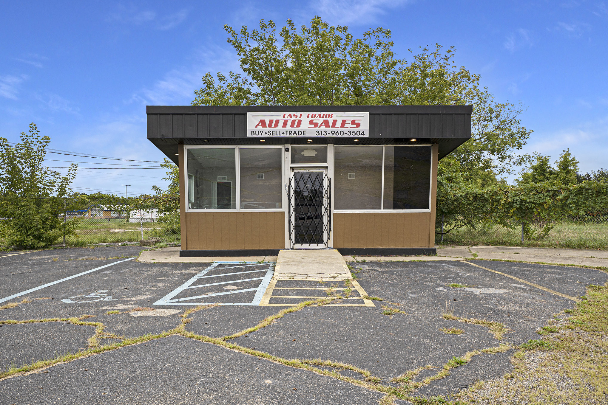 4023 W Pierson Rd, Flint, MI for lease Building Photo- Image 1 of 18