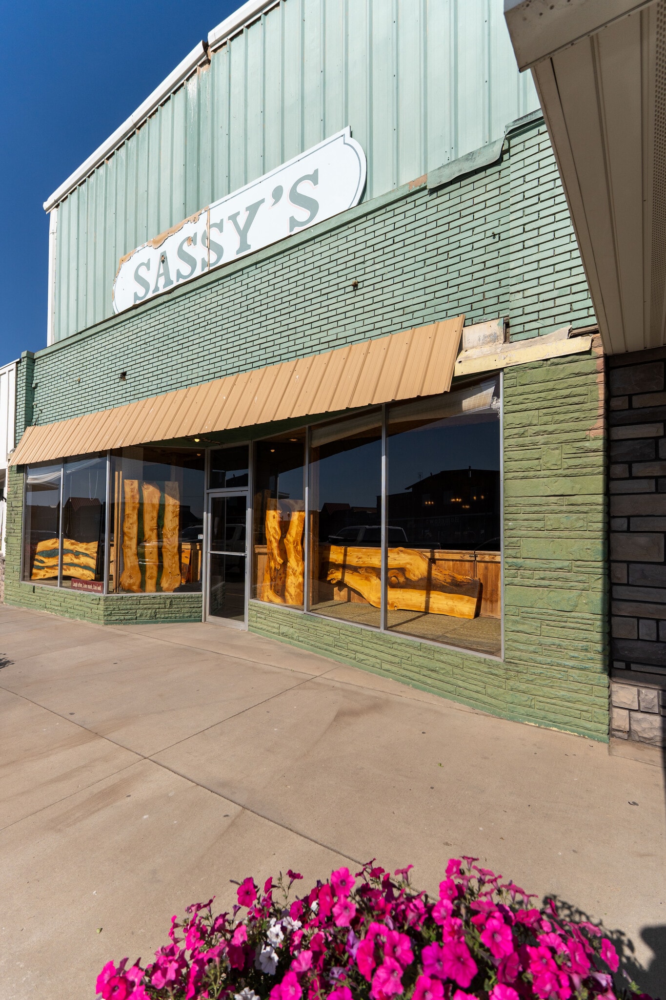 65 N 200 E, Roosevelt, UT à vendre Photo principale- Image 1 de 47