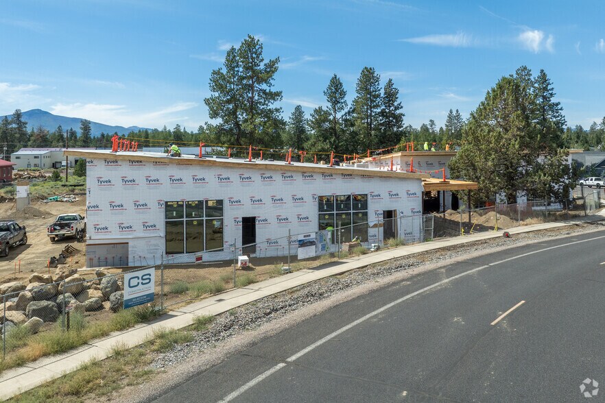 155 Lundgren Mill, Sisters, OR à louer - Photo principale - Image 1 de 3
