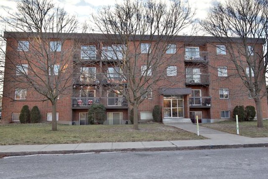 780 Rue de Brouage, Boucherville, QC à vendre Photo principale- Image 1 de 1