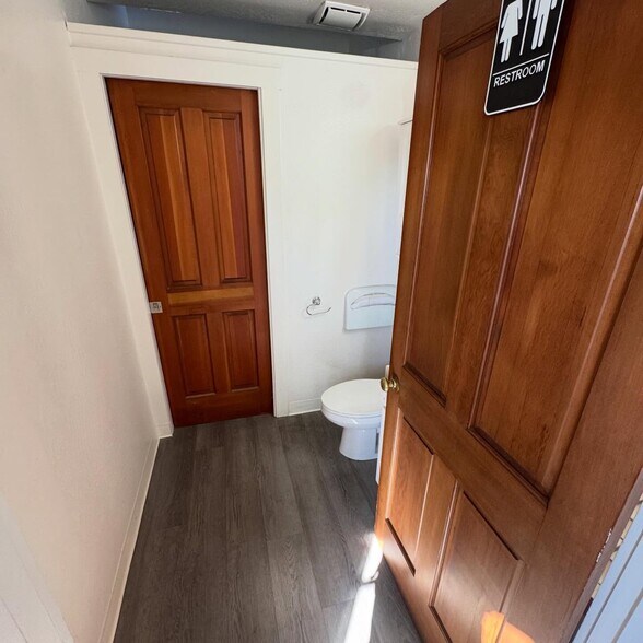 25 Carlo Dr, Goleta, CA à louer - Photo du bâtiment - Image 3 de 19