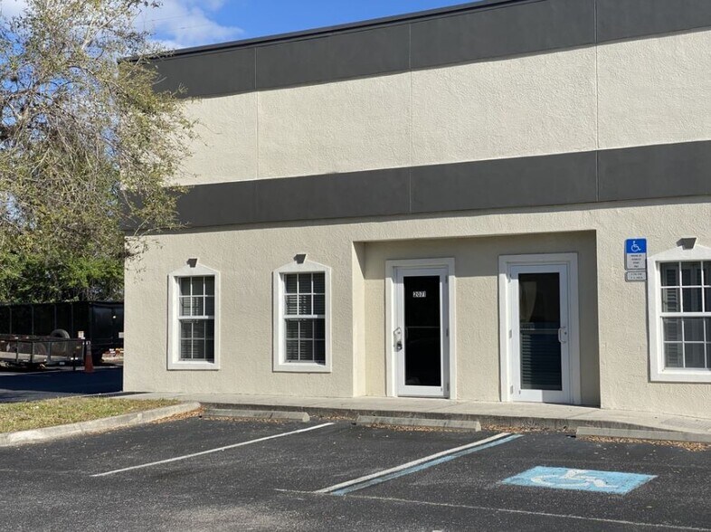 2047-2071 Global Ct, Sarasota, FL à louer - Photo du bâtiment - Image 1 de 26