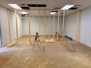 1001 Arboretum Dr, Waunakee, WI à louer Photo intérieure- Image 2 de 8