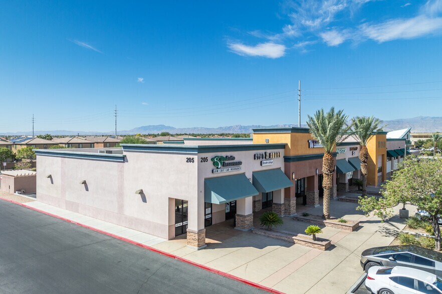 205-265 W Centennial Pky, North Las Vegas, NV à louer - Photo du bâtiment - Image 3 de 5