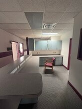 8934 Kingsridge Dr, Centerville, OH for lease Interior Photo- Image 2 of 11