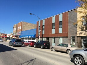 5642 W Diversey Ave, Chicago, IL à louer Photo du bâtiment- Image 1 de 16