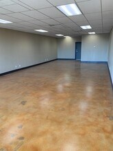 16005 Main St, Hesperia, CA for lease Interior Photo- Image 2 of 8