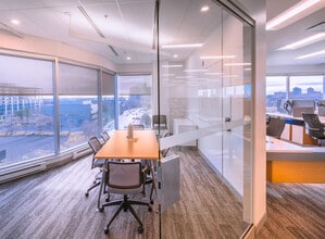 14 Pl Du commerce, Verdun, QC for lease Interior Photo- Image 2 of 5