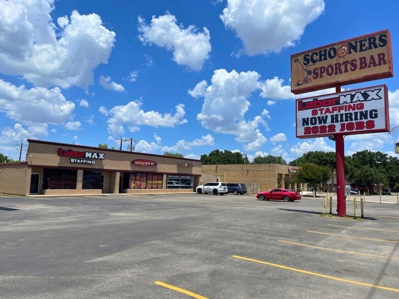 1321-1325 NE Loop 410, San Antonio, TX for sale - Building Photo - Image 2 of 3