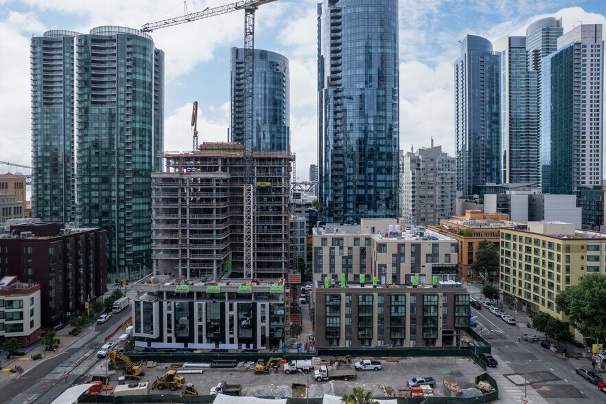 200 Folsom St, San Francisco, CA à louer - Photo de construction - Image 3 de 7