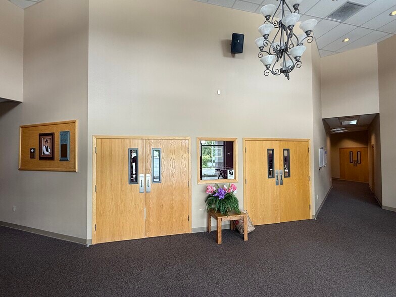 220 S 42nd St, Springfield, OR à vendre - Photo du bâtiment - Image 3 de 6