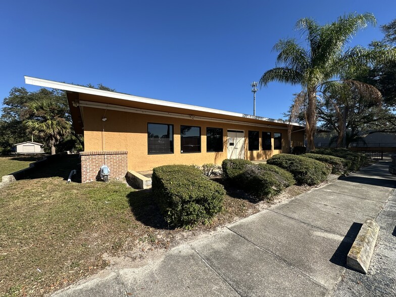 2250 E Busch Blvd, Tampa, FL à vendre - Photo du bâtiment - Image 1 de 12