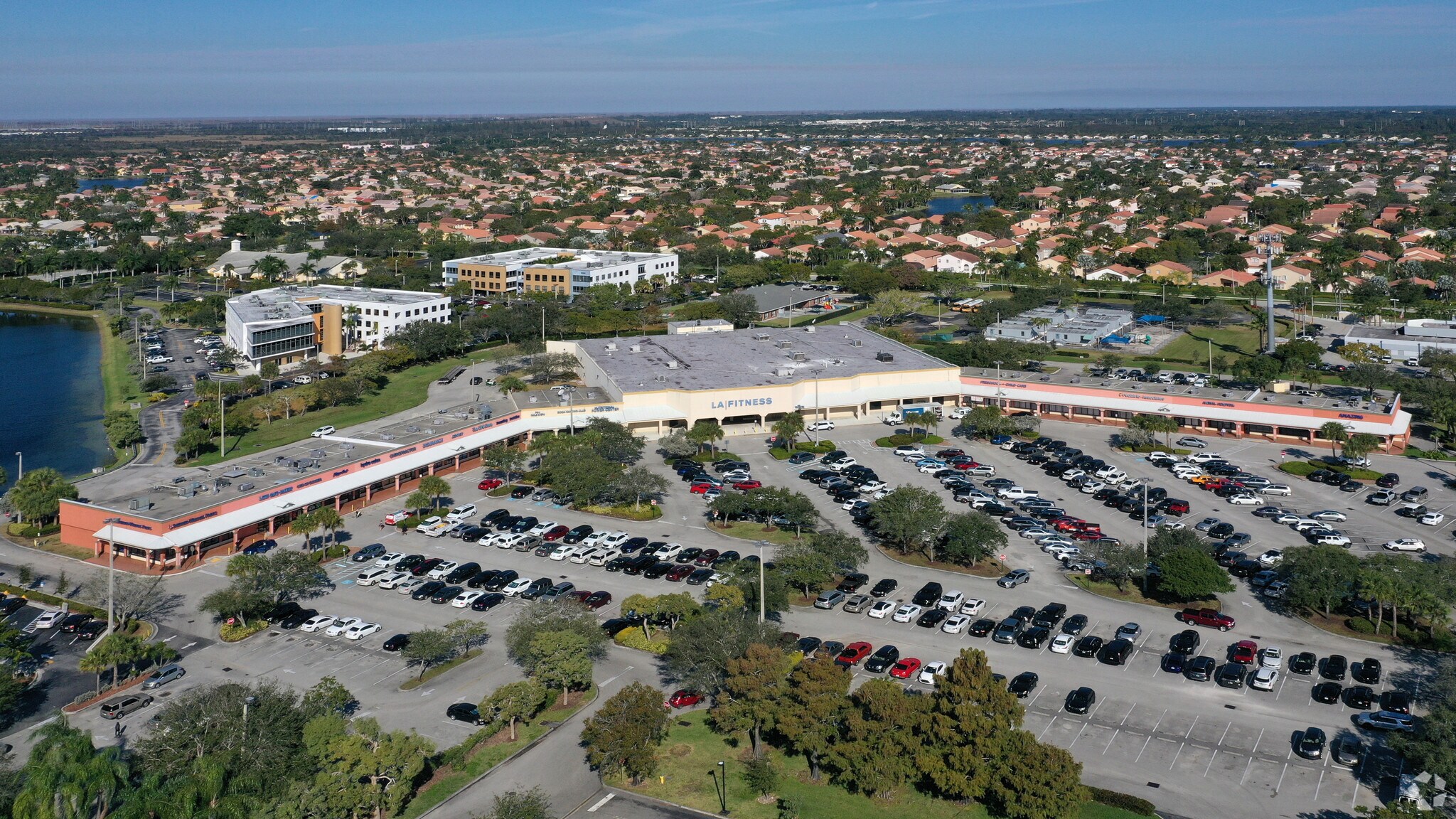 18415-18455 Pines Blvd, Pembroke Pines, FL for sale Primary Photo- Image 1 of 1