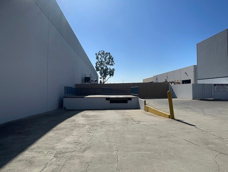12410-12420 Clark St, Santa Fe Springs, CA à louer - Photo intérieure - Image 3 de 14