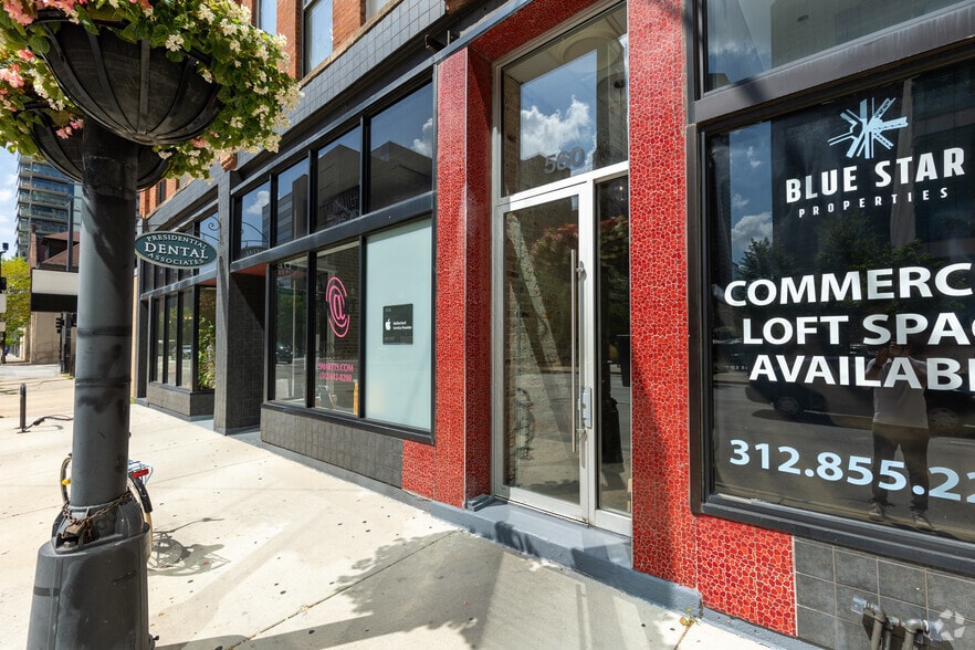 560-564 W Washington Blvd, Chicago, IL à louer - Photo du bâtiment - Image 2 de 10